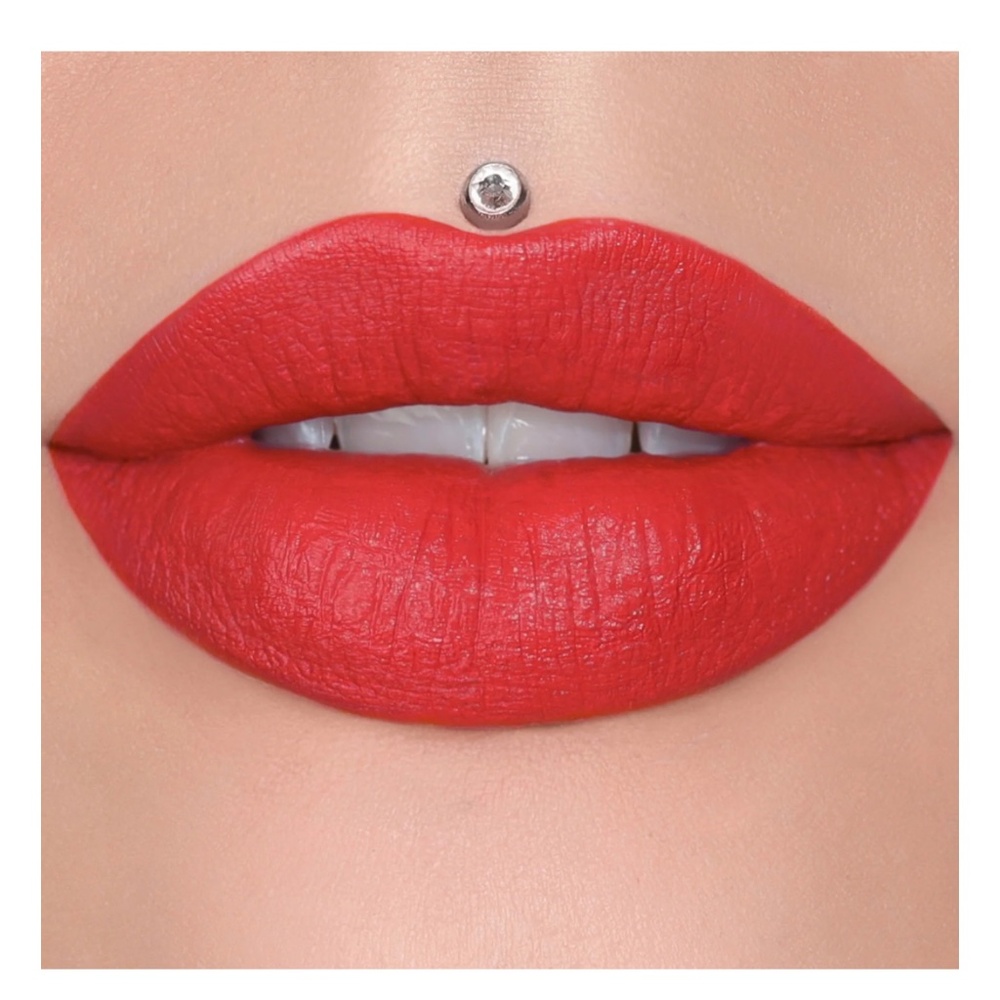 CHERRY SODA New in Box Jeffree Star Velvet Trap Lipstick Muted Red